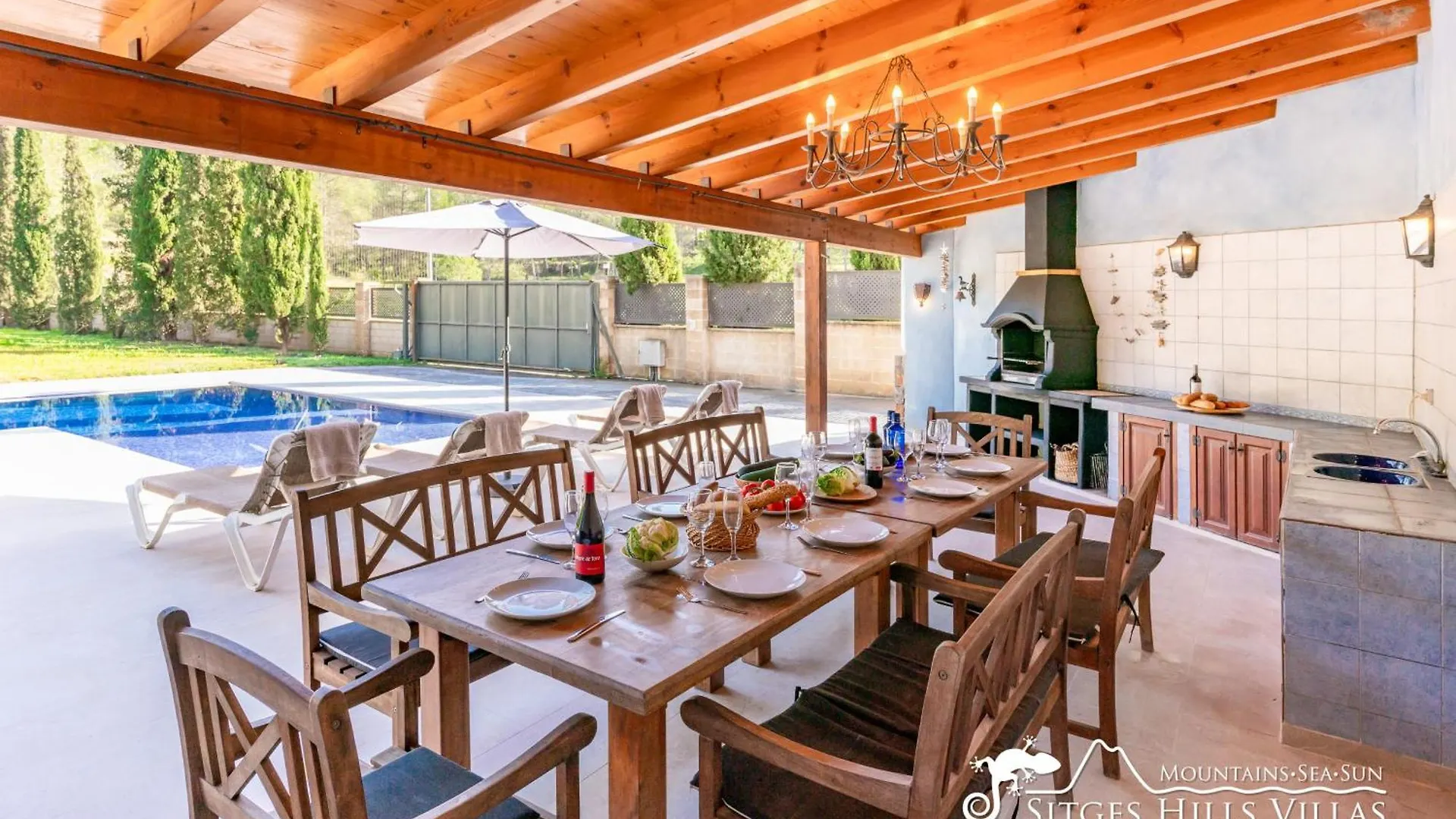 Spacious Villa Santa Fe - Private Pool, Big Garden And A/C Close To Sitges Olivella